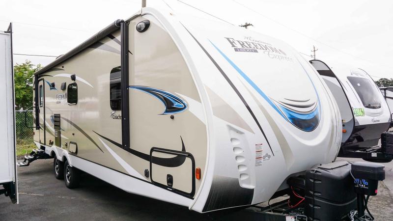 2018 Coachmen Freedom Express Liberty Edition 279RLDSLE - Guaranty RV Trailer and Van Center - PT3766 2018 Coachmen Freedom Express Liberty Edition 279RLDSLE - Guaranty RV Trailer and Van Center - PT3766