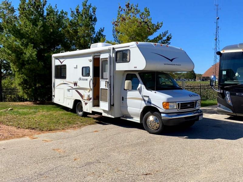 2006 Winnebago Outlook 24V - Sturtevant, WI - 14185B - Burlington RV Superstore 2006 Winnebago Outlook 24V - Sturtevant, WI - 14185B - Burlington RV Superstore