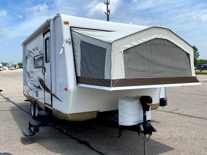 2013 Forest River Rockwood Roo 21SS - Sturtevant, WI - 13813B - Burlington RV Superstore 2013 Forest River Rockwood Roo 21SS - Sturtevant, WI - 13813B - Burlington RV Superstore