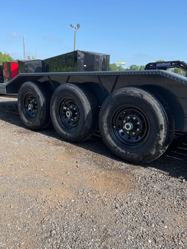 New 2023 Lamar 8.5ft x 40ft 21k Triple Axle Gooseneck Car/Equipment