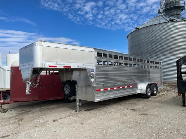 2022 Eby Trailers Maverick 7 X 24 Livestock Trailer 2022 Eby Trailers Maverick 7 X 24 Livestock Trailer