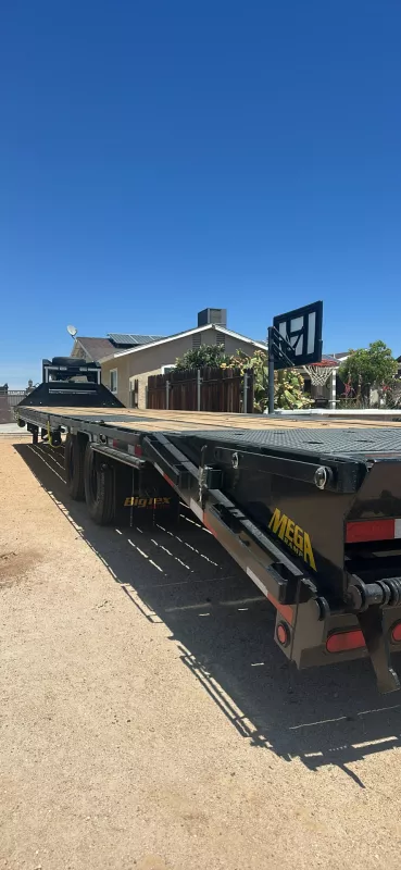 Gooseneck Flatbed