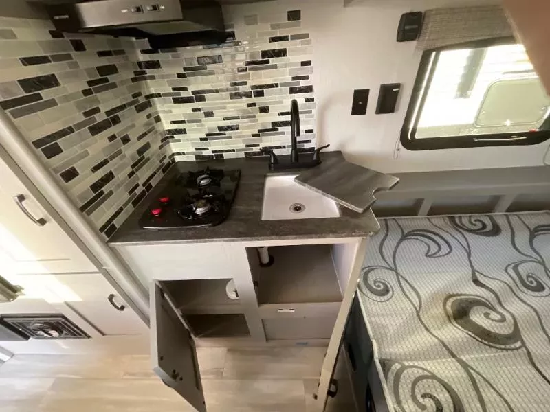 used Travel Trailers Viking RV Saga for sale, in Laredo, TX Thumbnail 13