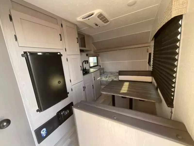 used Travel Trailers Viking RV Saga for sale, in Laredo, TX Thumbnail 7