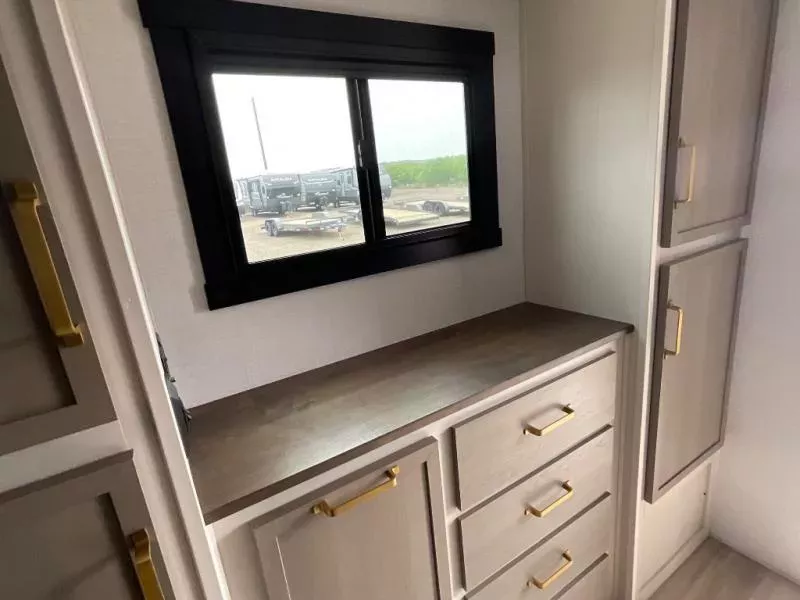 new Fifth Wheel Trailers Forest River Wildwood Heritage Glen for sale, in Laredo, TX Thumbnail 38