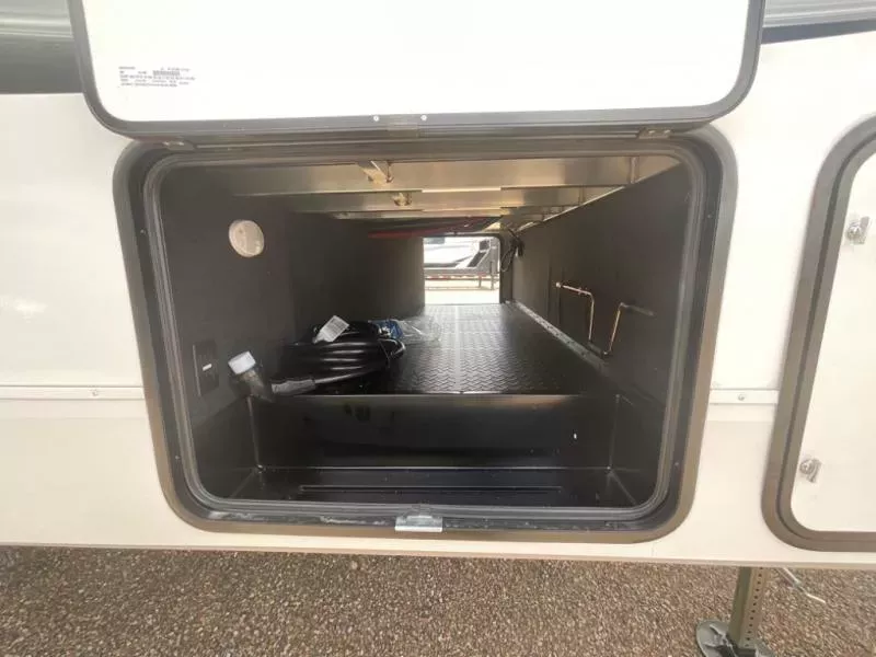 new Fifth Wheel Trailers Grand Design RV Reflection 150 Series for sale, in Laredo, TX Thumbnail 9