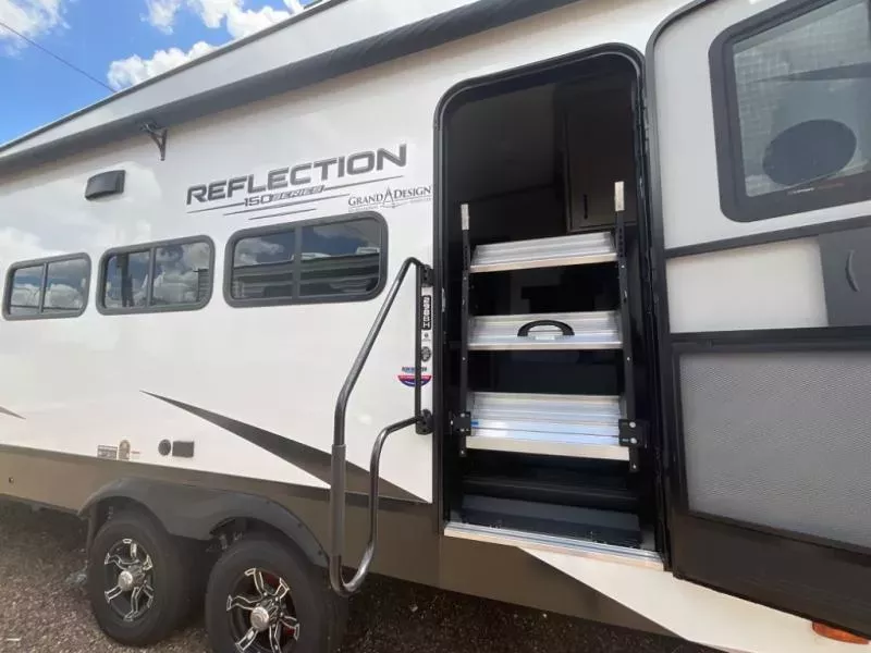 new Fifth Wheel Trailers Grand Design RV Reflection 150 Series for sale, in Laredo, TX Thumbnail 20