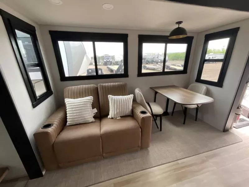 new Fifth Wheel Trailers Forest River Wildwood Heritage Glen for sale, in Laredo, TX Thumbnail 12