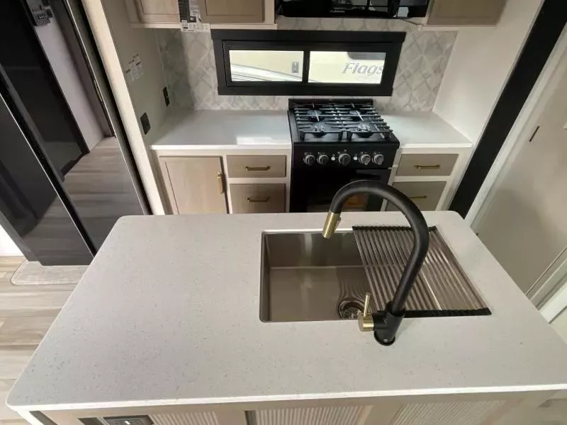 new Fifth Wheel Trailers Forest River Wildwood Heritage Glen for sale, in Laredo, TX Thumbnail 16
