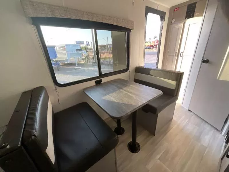 used Travel Trailers Viking RV Saga for sale, in Laredo, TX Thumbnail 9