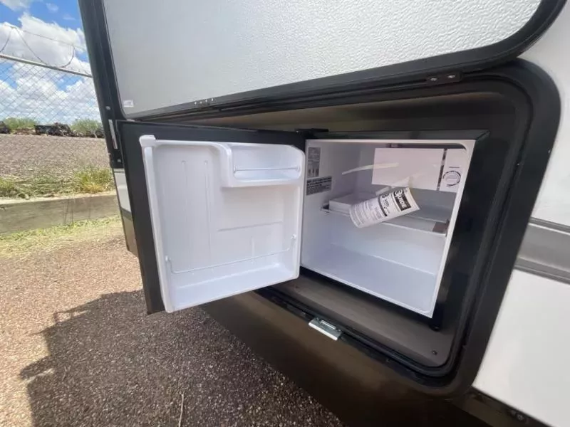 new Fifth Wheel Trailers Grand Design RV Reflection 150 Series for sale, in Laredo, TX Thumbnail 18