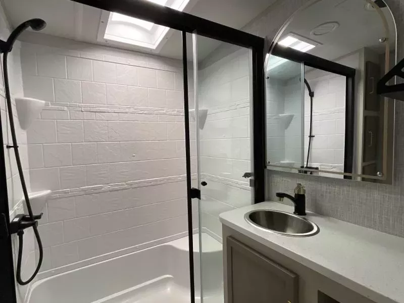 new Fifth Wheel Trailers Forest River Wildwood Heritage Glen for sale, in Laredo, TX Thumbnail 25