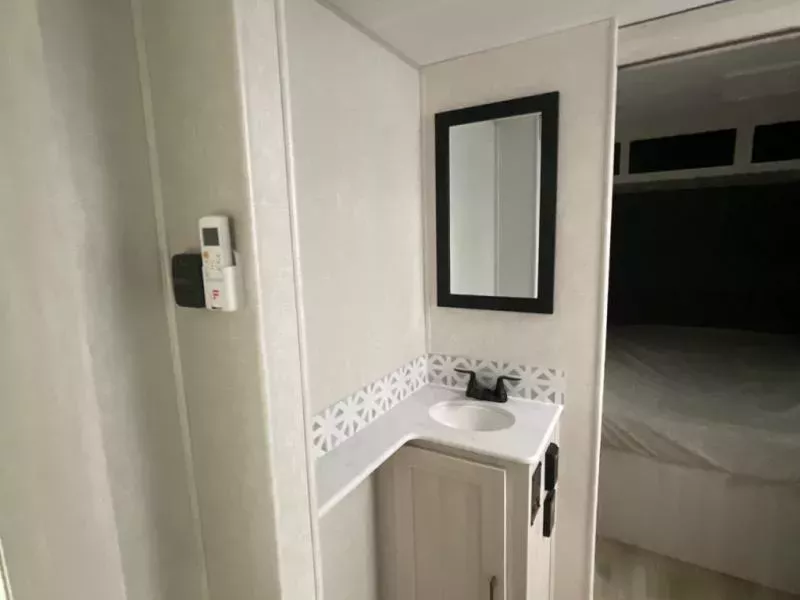 new Travel Trailers Forest River Surveyor Legend X for sale, in Laredo, TX Thumbnail 24