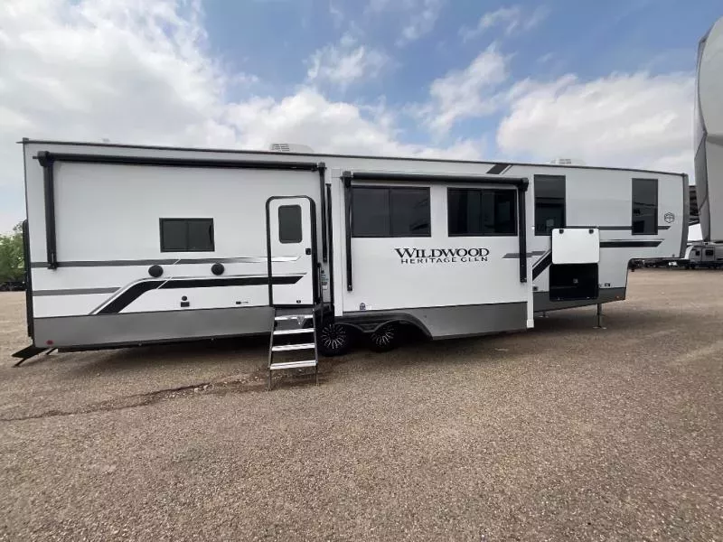 new Fifth Wheel Trailers Forest River Wildwood Heritage Glen for sale, in Laredo, TX Thumbnail 7