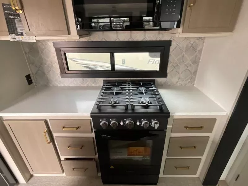new Fifth Wheel Trailers Forest River Wildwood Heritage Glen for sale, in Laredo, TX Thumbnail 17