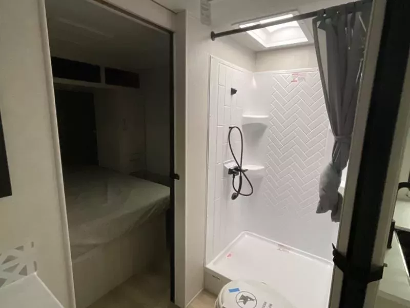 new Travel Trailers Forest River Surveyor Legend X for sale, in Laredo, TX Thumbnail 23