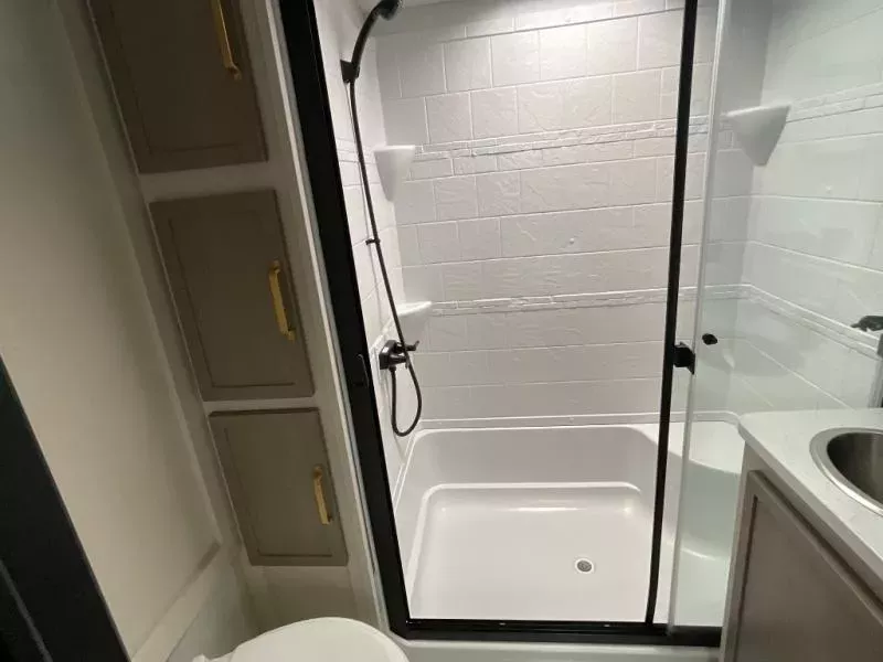 new Fifth Wheel Trailers Forest River Wildwood Heritage Glen for sale, in Laredo, TX Thumbnail 27