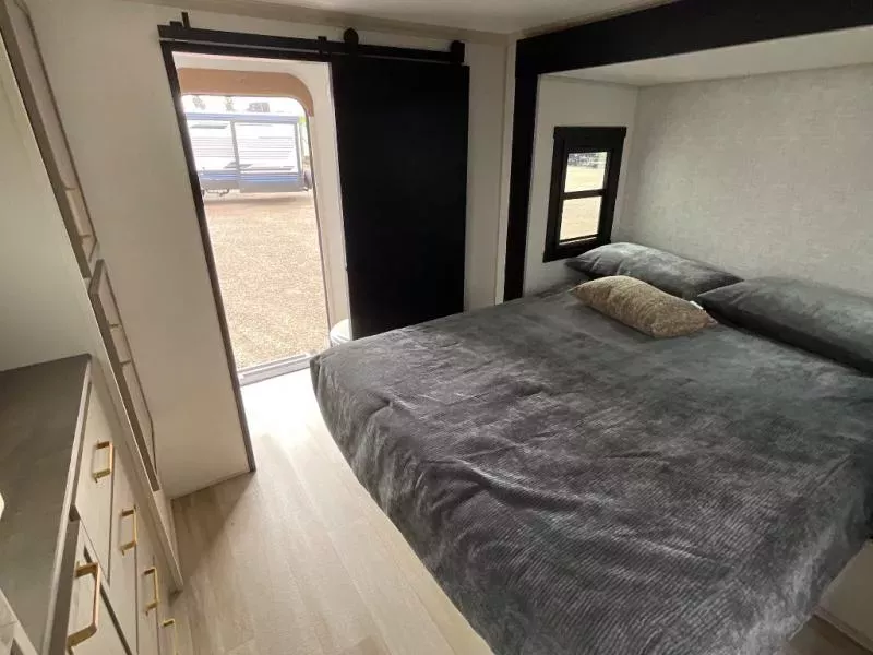 new Fifth Wheel Trailers Forest River Wildwood Heritage Glen for sale, in Laredo, TX Thumbnail 36