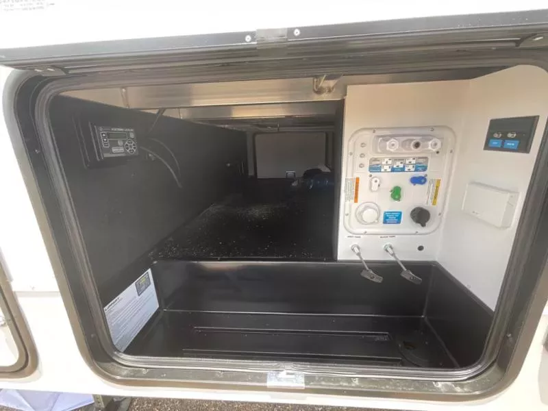 new Fifth Wheel Trailers Grand Design RV Reflection 150 Series for sale, in Laredo, TX Thumbnail 8