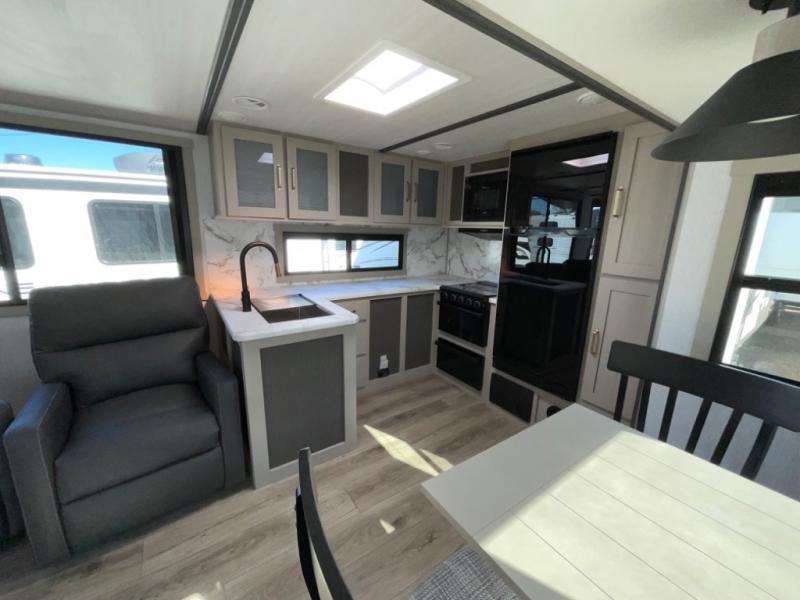 new Travel Trailers Forest River Wildwood Heritage Glen Hyper-Lyte for sale, in Laredo, TX Thumbnail 31