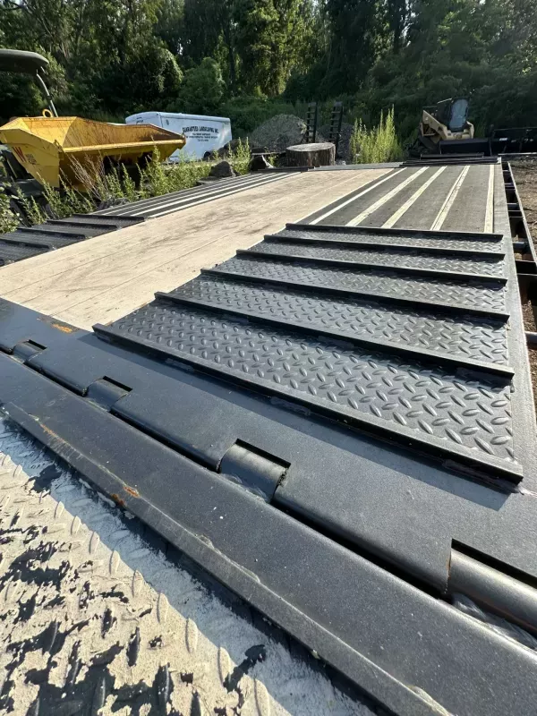 used Equipment / Flatbed Trailers Diamond C Trailers  for sale, in Belmar, NJ Thumbnail 8