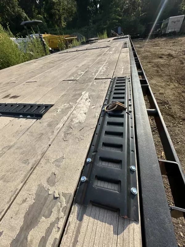 used Equipment / Flatbed Trailers Diamond C Trailers  for sale, in Belmar, NJ Thumbnail 7