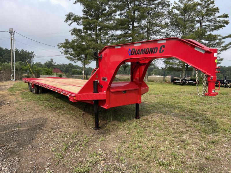 2023 American Manufacturing Operations (AMO) 20 FLATBED Flatbed Trailer Living Quarter