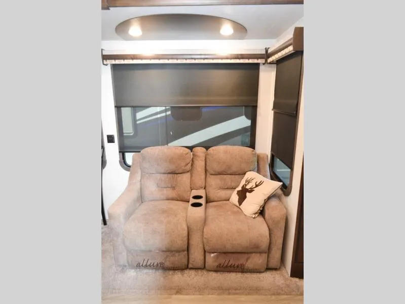 used Park Models Forest River Cedar Creek Cottage for sale, in Titusville, FL Thumbnail 8