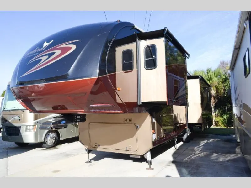 used Travel Trailers Forest River Cardinal for sale, in Titusville, FL Thumbnail 3