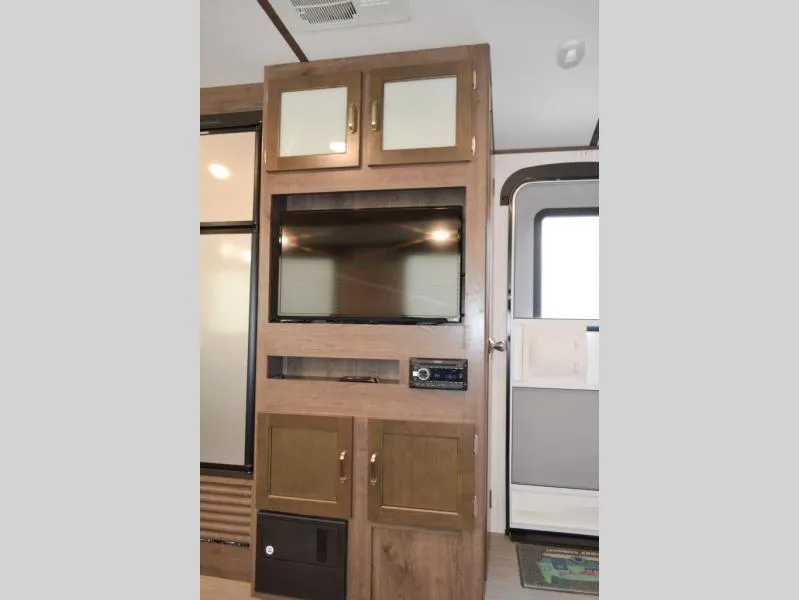 used Travel Trailers Keystone RV Passport for sale, in Titusville, FL Thumbnail 7