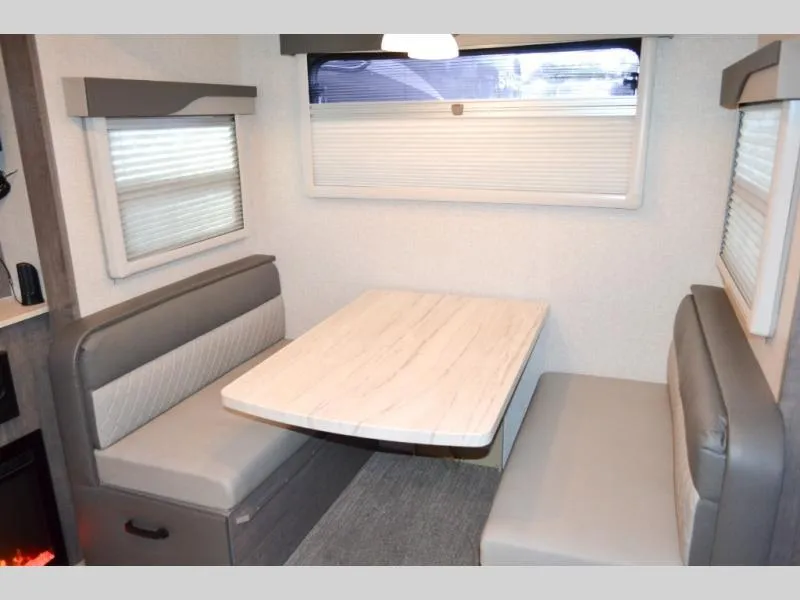 used Travel Trailers Lance Lance Travel Trailers for sale, in Titusville, FL Thumbnail 8