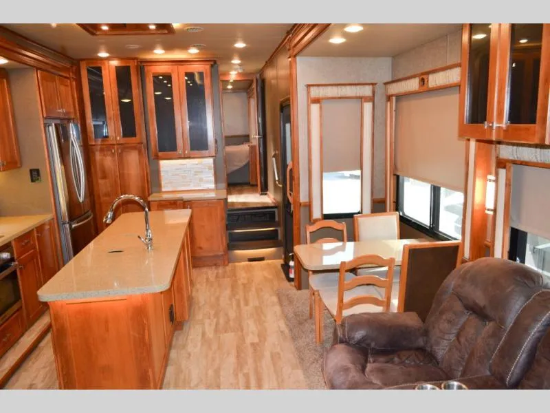 used Travel Trailers Vanleigh RV Vilano for sale, in Titusville, FL Thumbnail 18