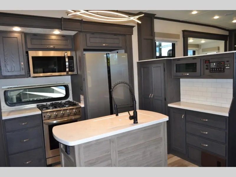 used Fifth Wheel Trailers Coachmen Brookstone for sale, in Titusville, FL Thumbnail 10