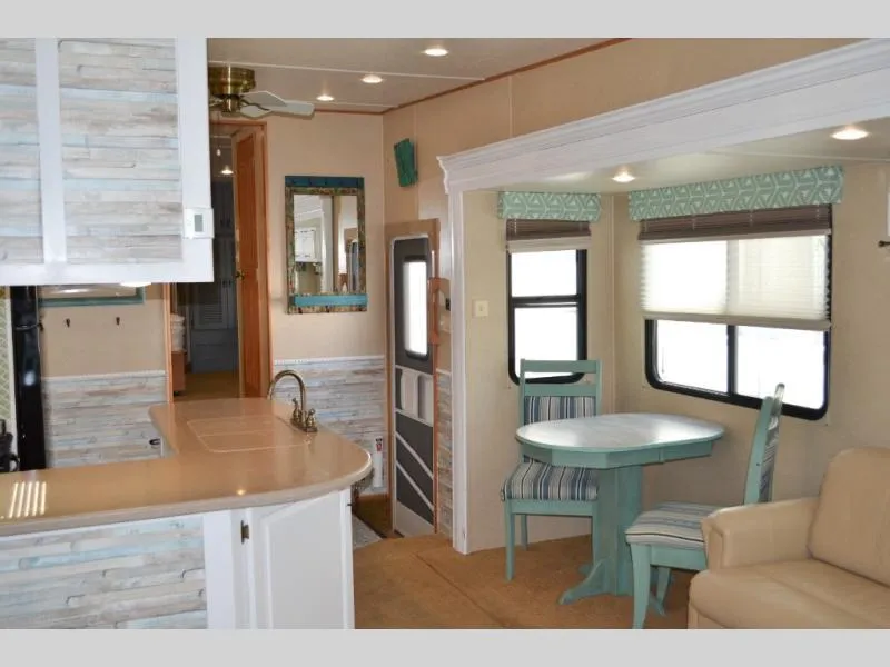 used Fifth Wheel Trailers Carriage Inc. Cameo for sale, in Titusville, FL Thumbnail 18