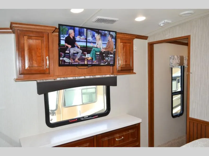 used Travel Trailers Forest River Cardinal for sale, in Titusville, FL Thumbnail 28