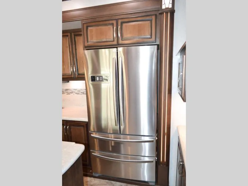 used Fifth Wheel Trailers Heartland RV Landmark 365 for sale, in Titusville, FL Thumbnail 13