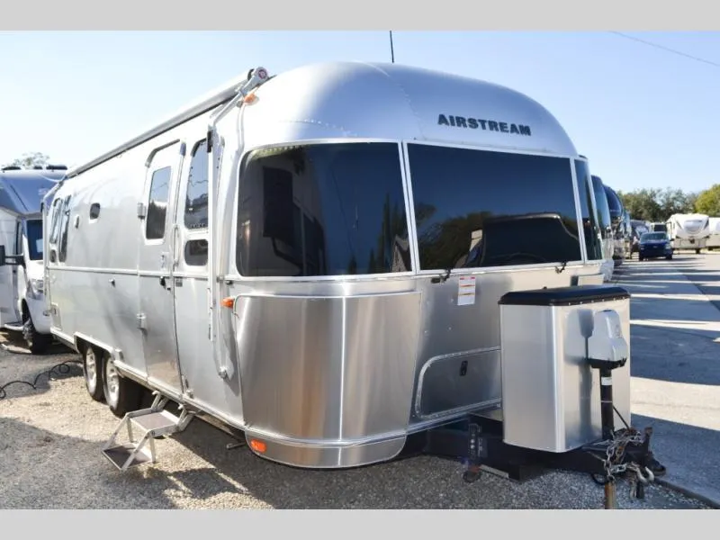 2019 Airstream 26RB Twin