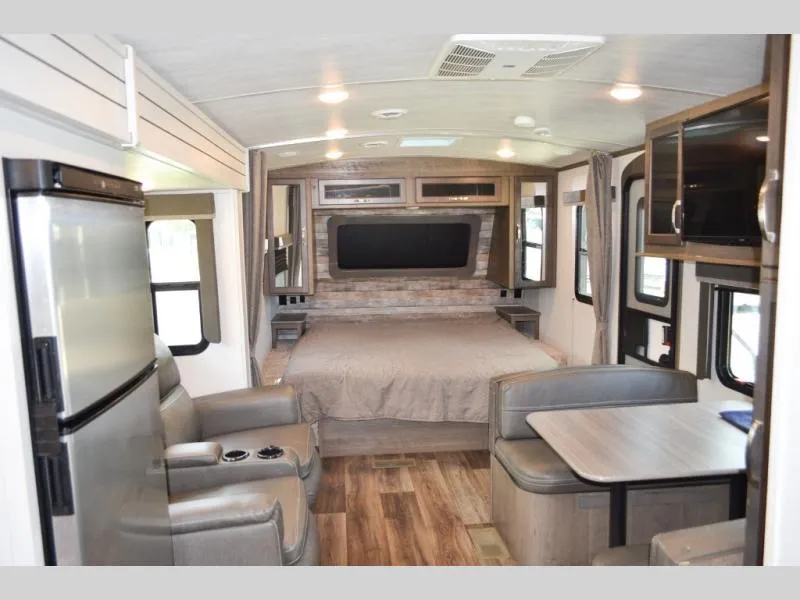 used Travel Trailers Keystone RV Cougar Half-Ton for sale, in Titusville, FL Thumbnail 17