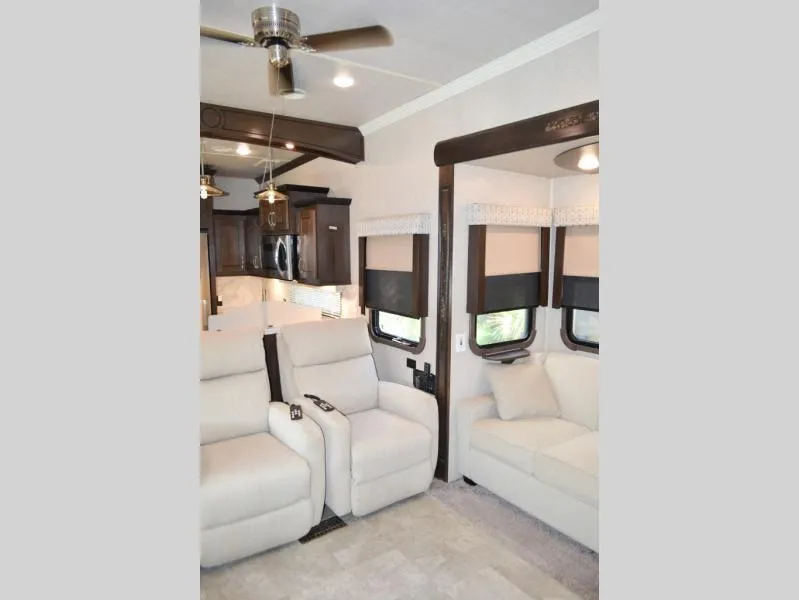used Travel Trailers Forest River Cedar Creek Hathaway Edition for sale, in Titusville, FL Thumbnail 6