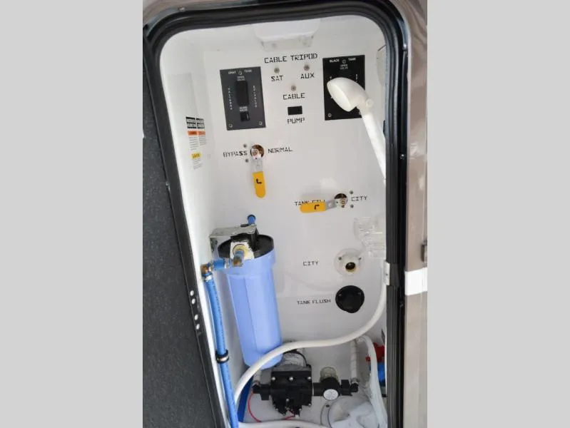 used Fifth Wheel Trailers Vanleigh RV Beacon for sale, in Titusville, FL Thumbnail 33