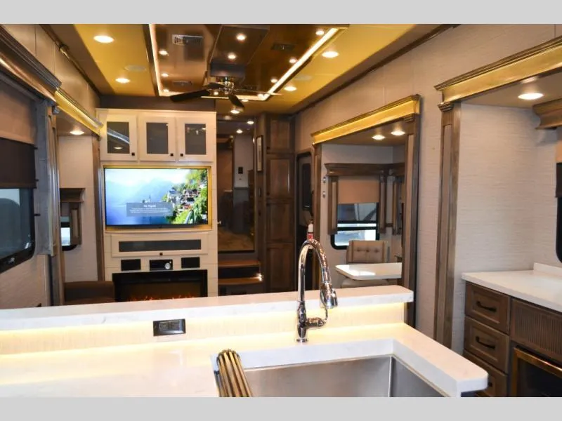 used Fifth Wheel Trailers Vanleigh RV Beacon for sale, in Titusville, FL Thumbnail 19