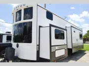 used Travel Trailers CrossRoads RV Hampton for sale, in Titusville, FL Thumbnail 3