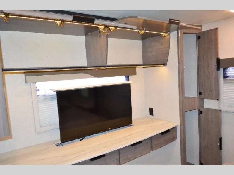 used Travel Trailers Lance Lance Travel Trailers for sale, in Titusville, FL Thumbnail 23