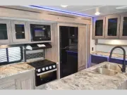 used Travel Trailers CrossRoads RV Zinger for sale, in Titusville, FL Thumbnail 10