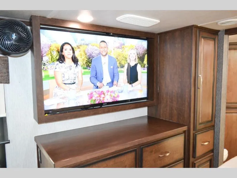 used Fifth Wheel Trailers Heartland RV Landmark 365 for sale, in Titusville, FL Thumbnail 25