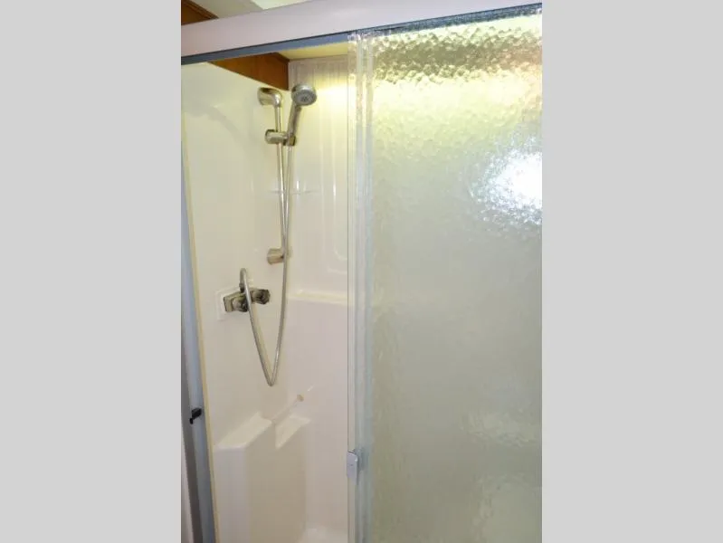 used Fifth Wheel Trailers Forest River Cardinal for sale, in Titusville, FL Thumbnail 24