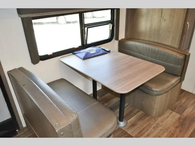 used Travel Trailers Keystone RV Cougar Half-Ton for sale, in Titusville, FL Thumbnail 8