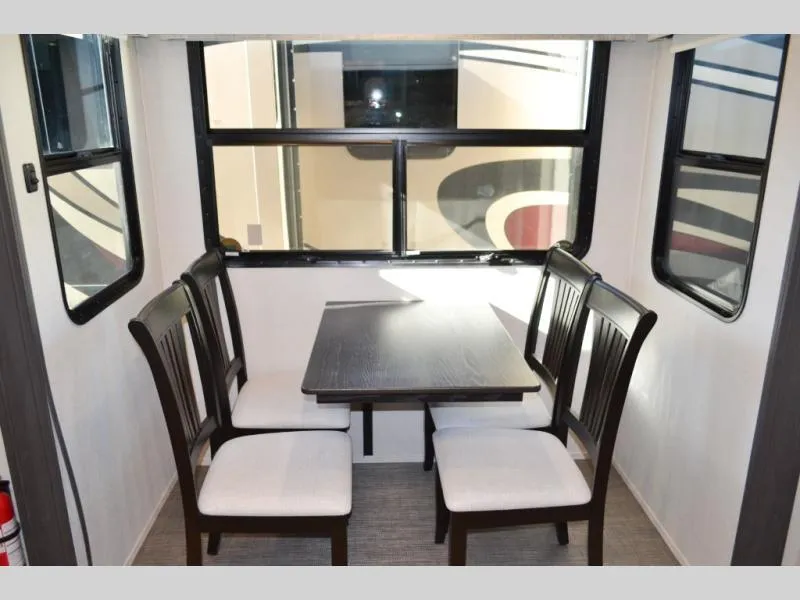 used Fifth Wheel Trailers Coachmen Brookstone for sale, in Titusville, FL Thumbnail 17