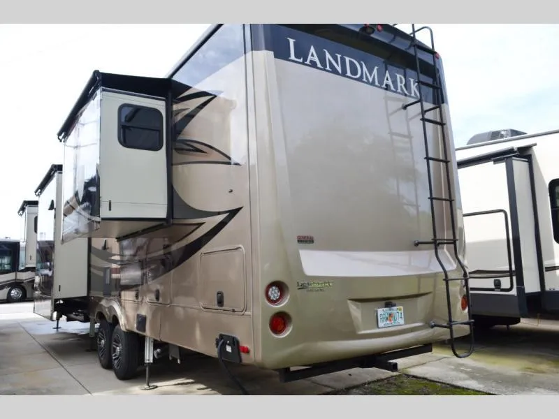 used Fifth Wheel Trailers Heartland RV Landmark 365 for sale, in Titusville, FL Thumbnail 5