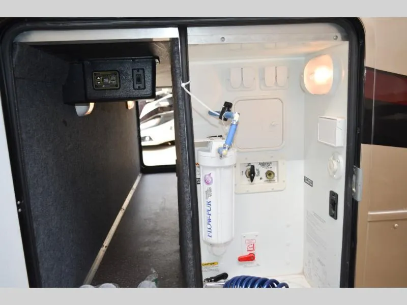 used Fifth Wheel Trailers Heartland RV Landmark 365 for sale, in Titusville, FL Thumbnail 33